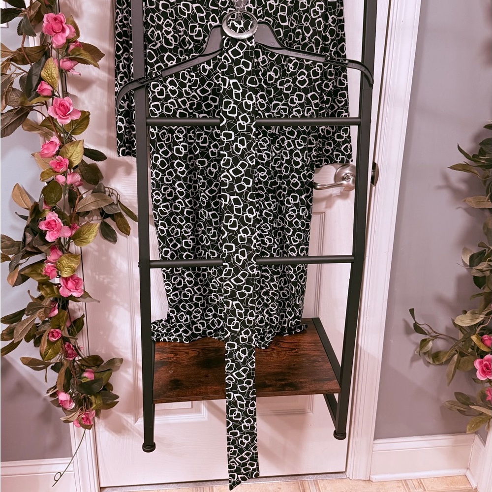 Chaps V-neck wrap 3/4 sleeves tie waist abstract geometric print Dress - Picture 14 of 15